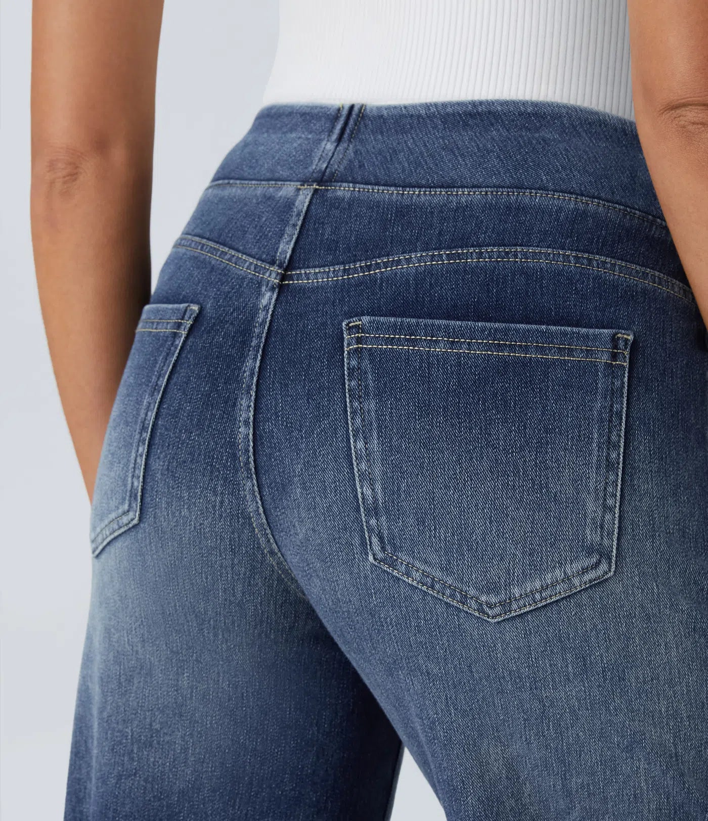 Eva - High-Waisted Stretch Trousers