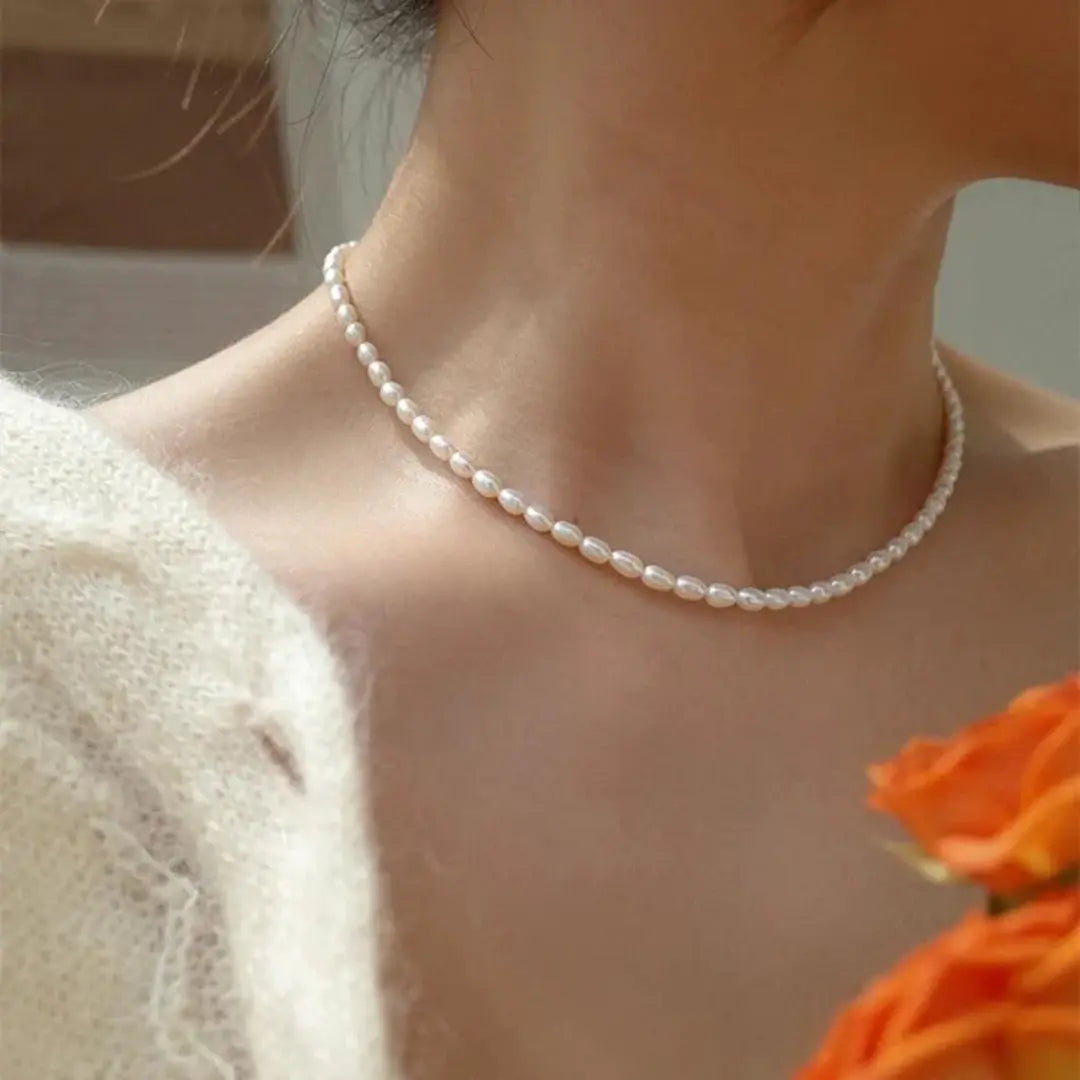 Elegant pearl necklace