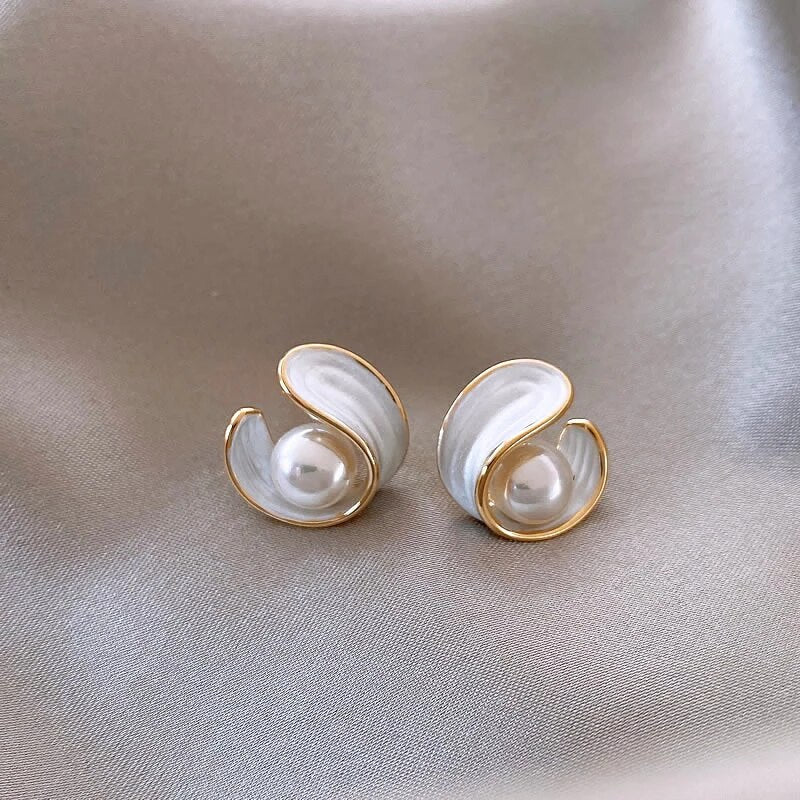 Luxury White Opal Earrings with Pearls Gold 