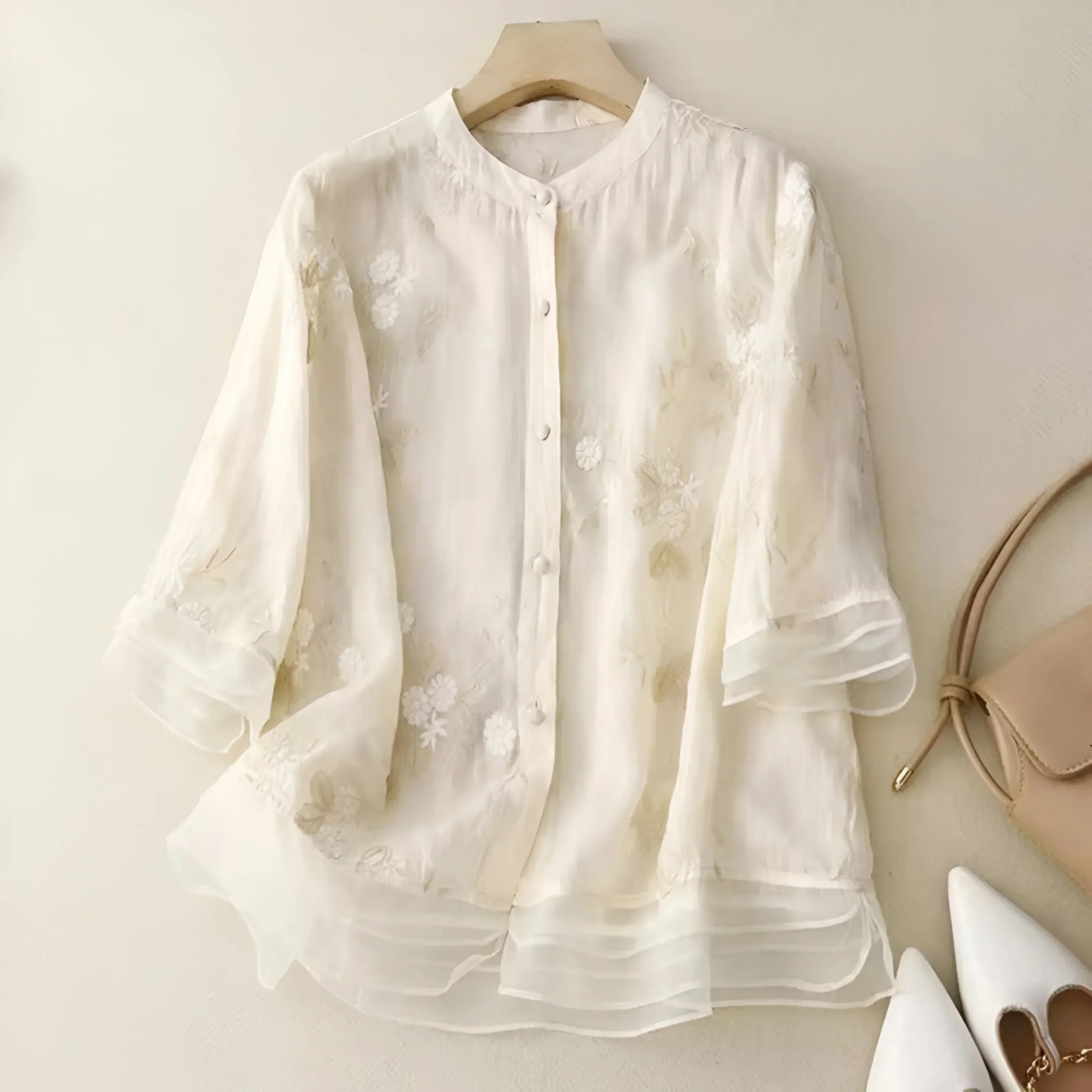 MILLIE | FLORAL EMBROIDERED BLOUSE 
