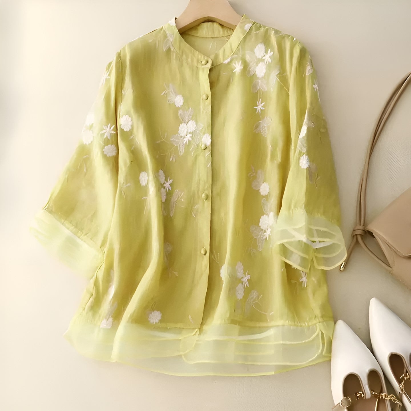 MILLIE | FLORAL EMBROIDERED BLOUSE 
