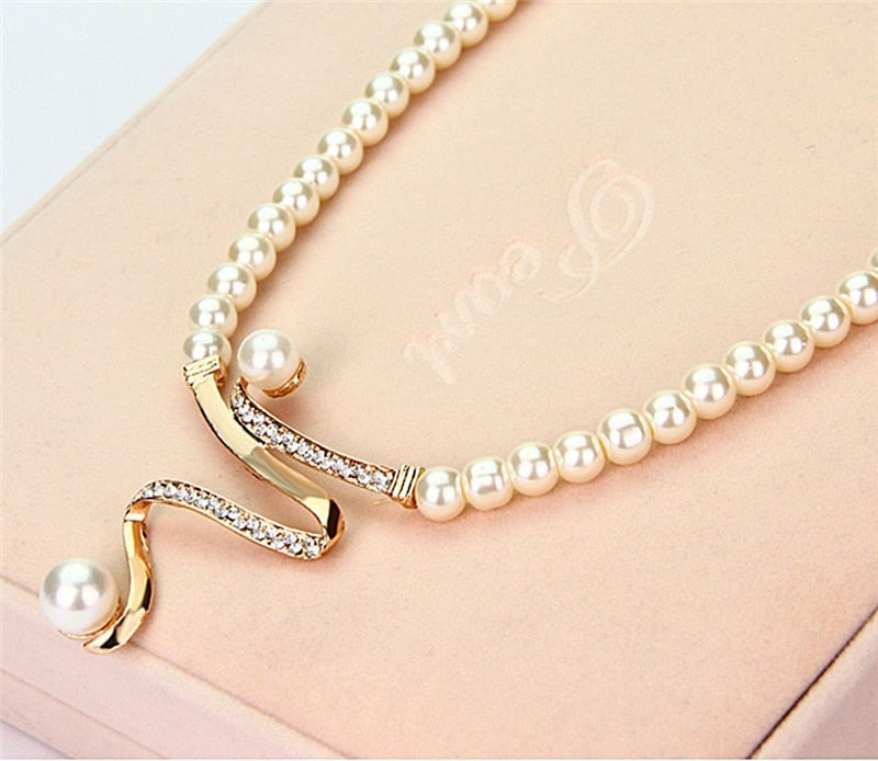 Natural Pearl Necklace &amp; Earrings Set 