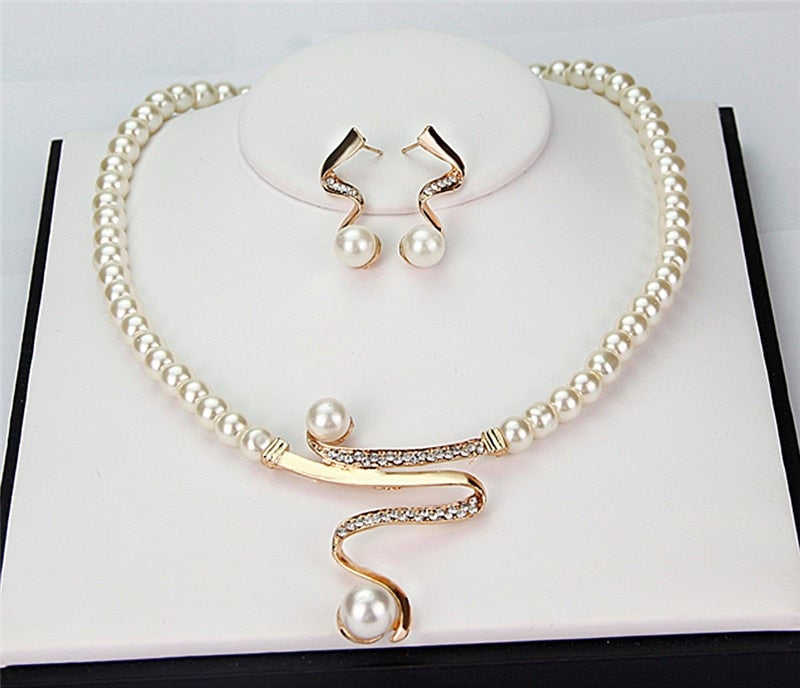 Natural Pearl Necklace &amp; Earrings Set 